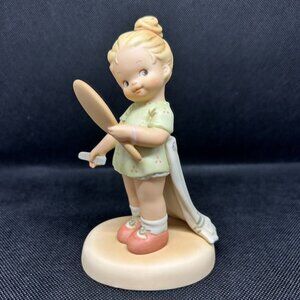 Memories of Yesterday "Now I'm the fairest of them all" figurine